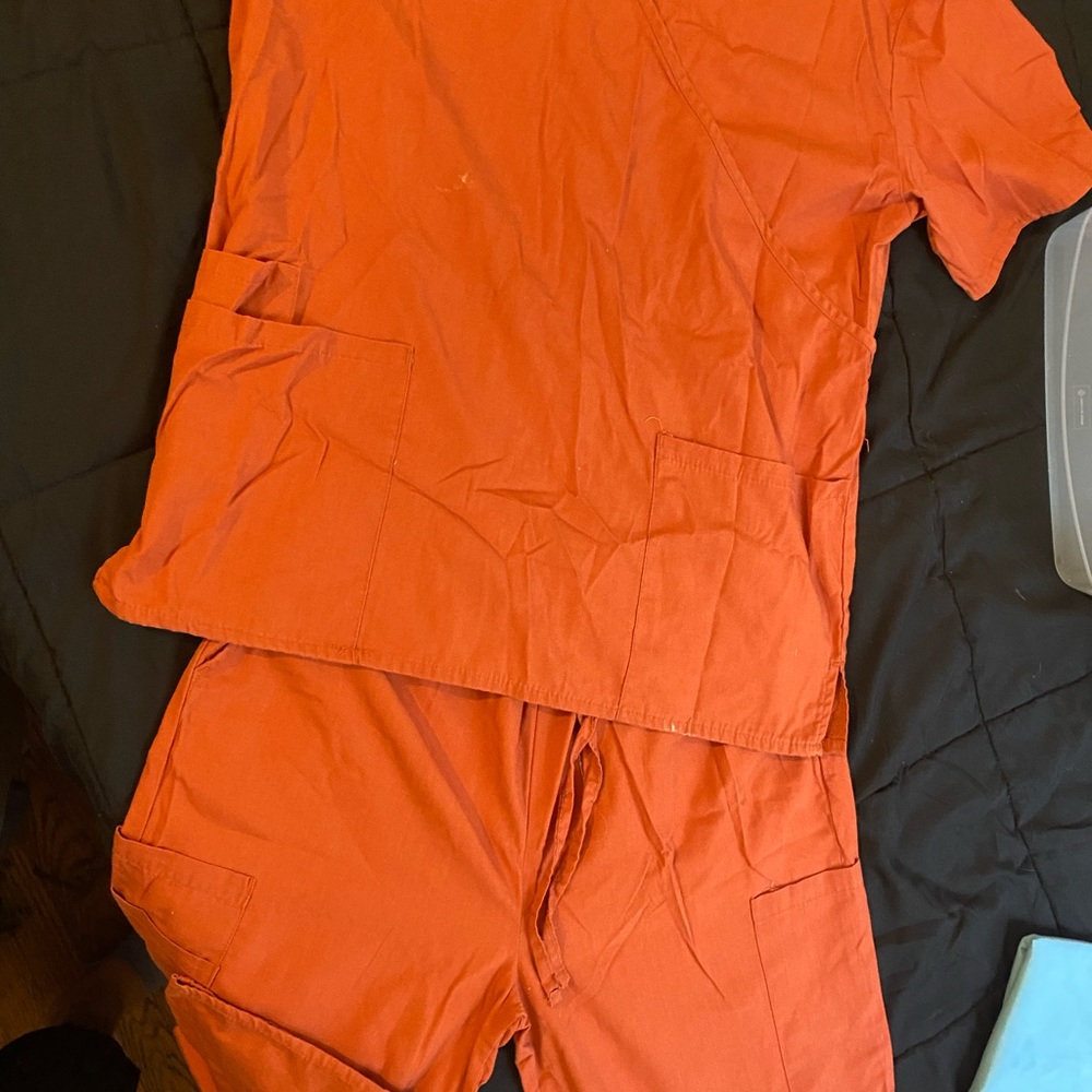 Scrub set and scrub shirt